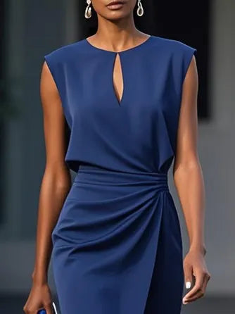 Elegant Keyhole Neck Sheath Dress with Ruched Waist Detail