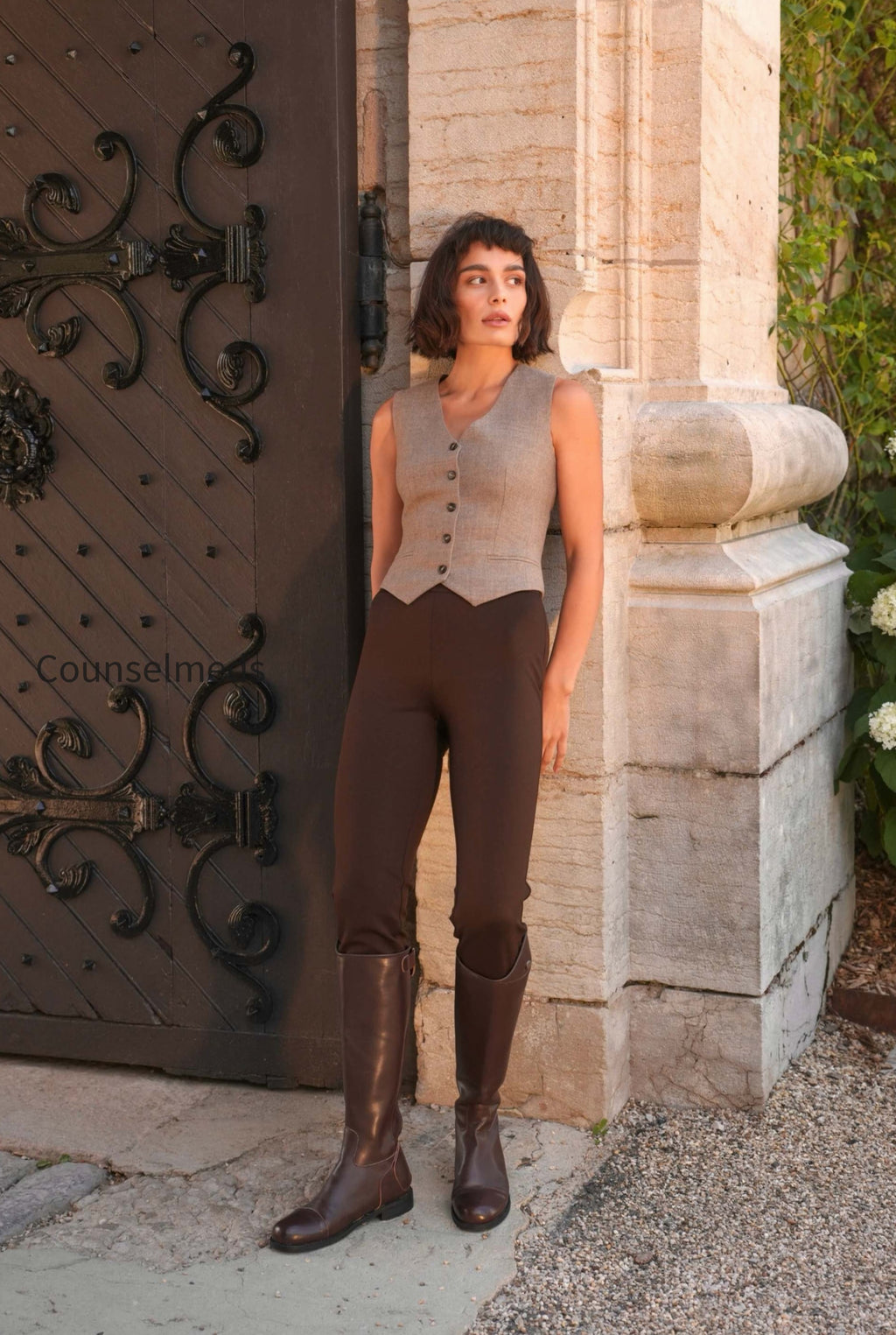 sleeveless-wool-vest-leo